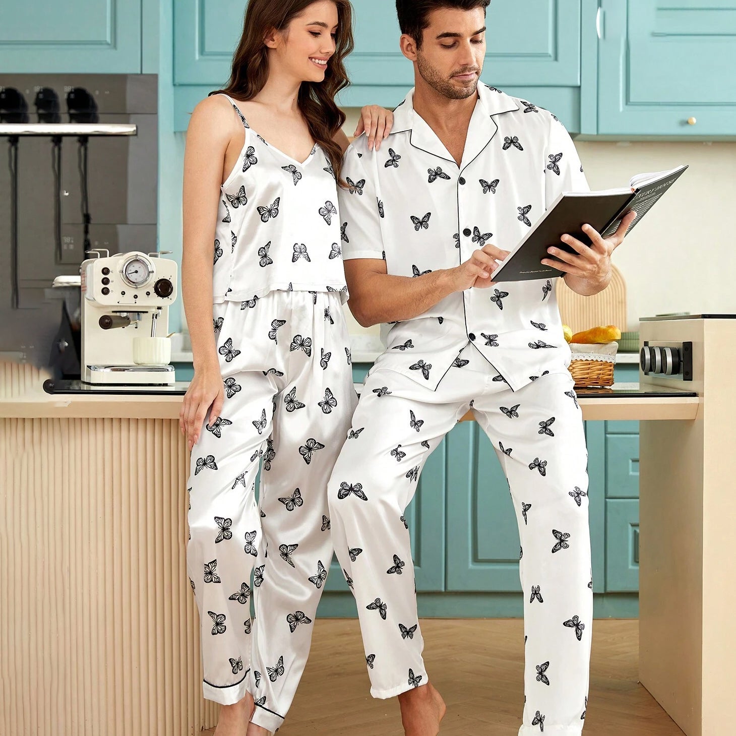 Men's Silk Pajamas Set Short Sleeves Butterfly Print Silk Nightwear