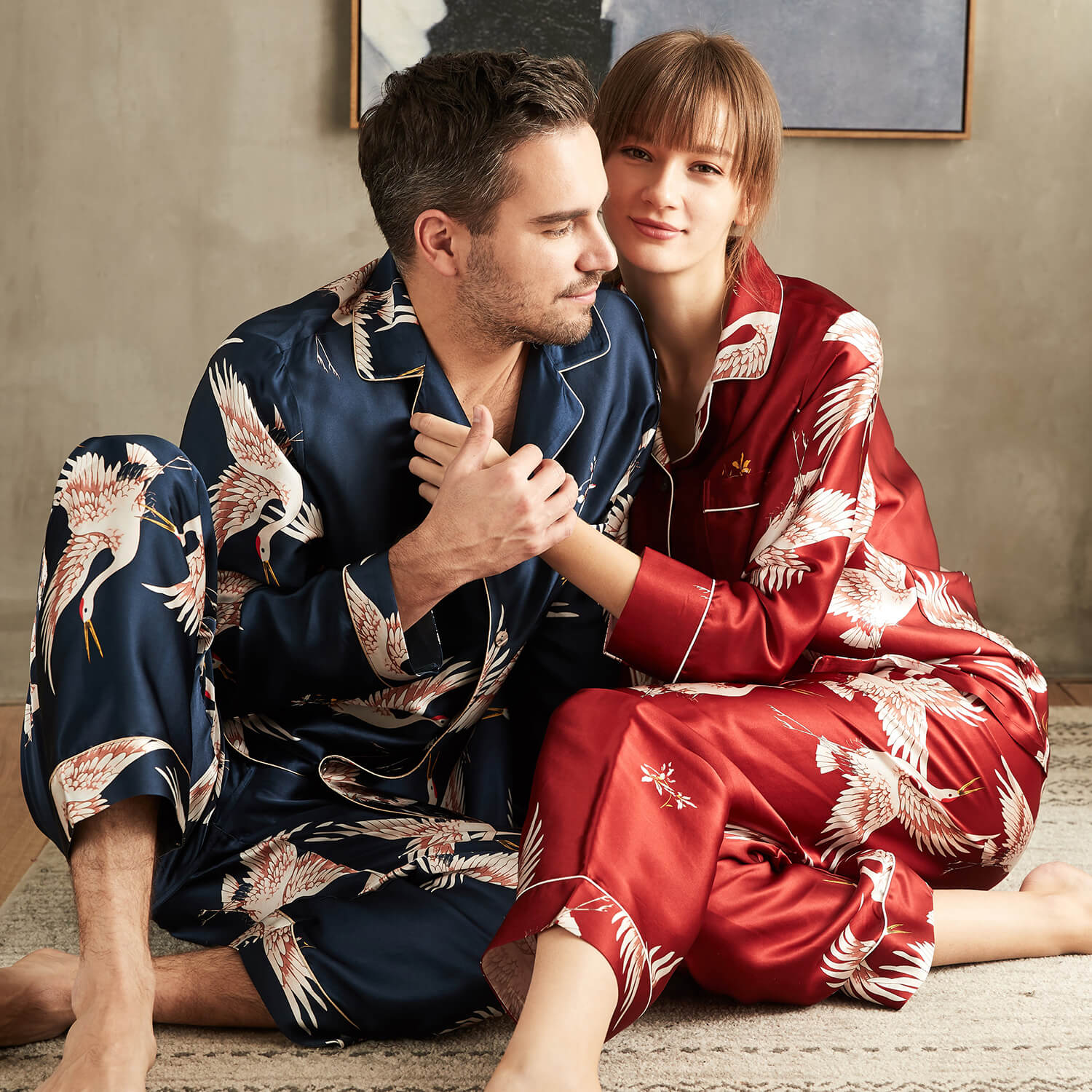Conjunto de pijamas de seda estampados de lujo para parejas, pijamas a juego de seda para dormir de manga larga