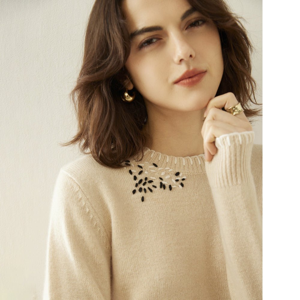 Ladies Crew Neck Cashmere Sweater Long Sleeve Embroidery Petal Cashmere Tops Wool Cashmere Sweater