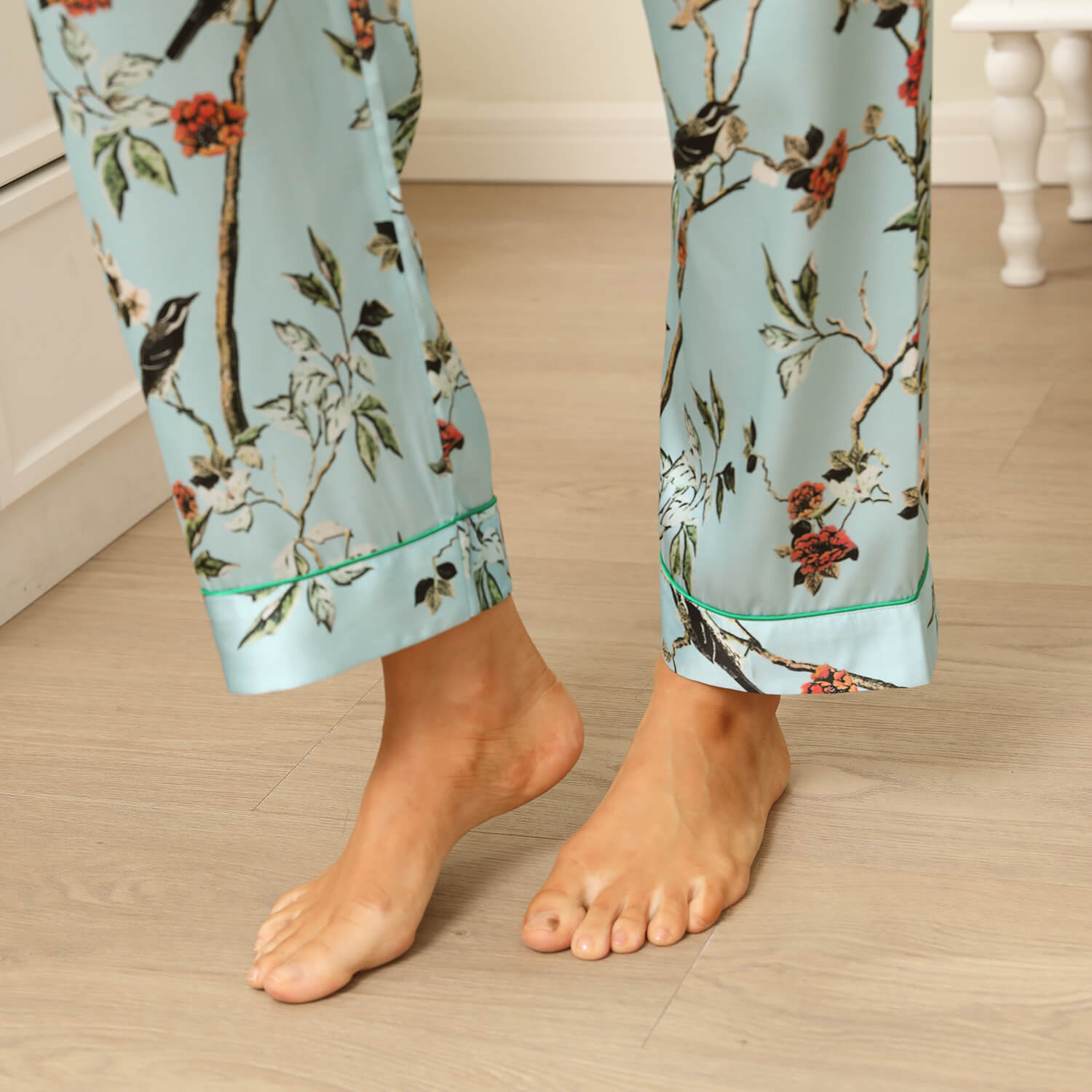 Quality Flower Print Silk Pajamas For Women Long Sleeved Luxury Mulberry Silk Pajama Set - slipintosoft